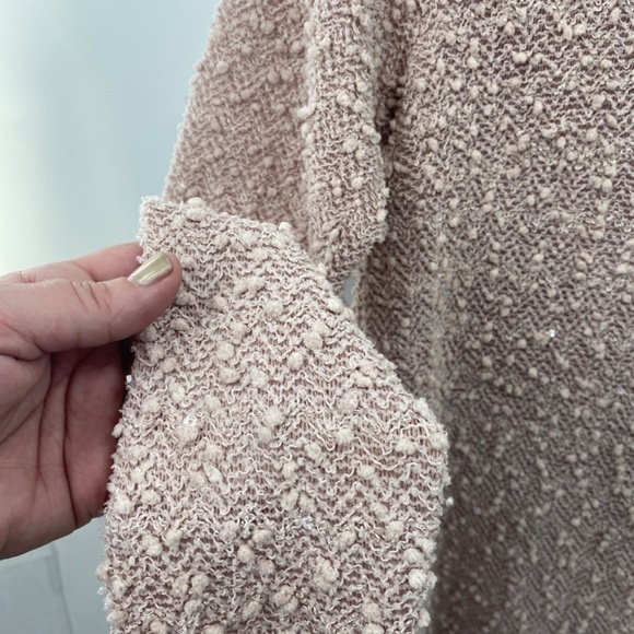 Altar’d State Blouse Size Small - Picture 7 of 10